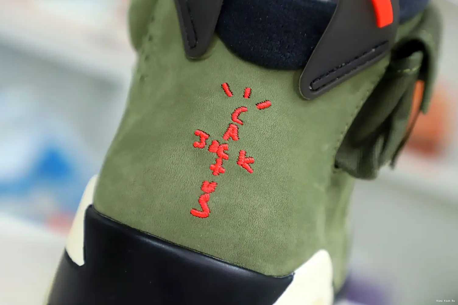 X Kimikick RETRO JORDAN AIR TRAVIS SCOTT 'OLIVE' 6 0807